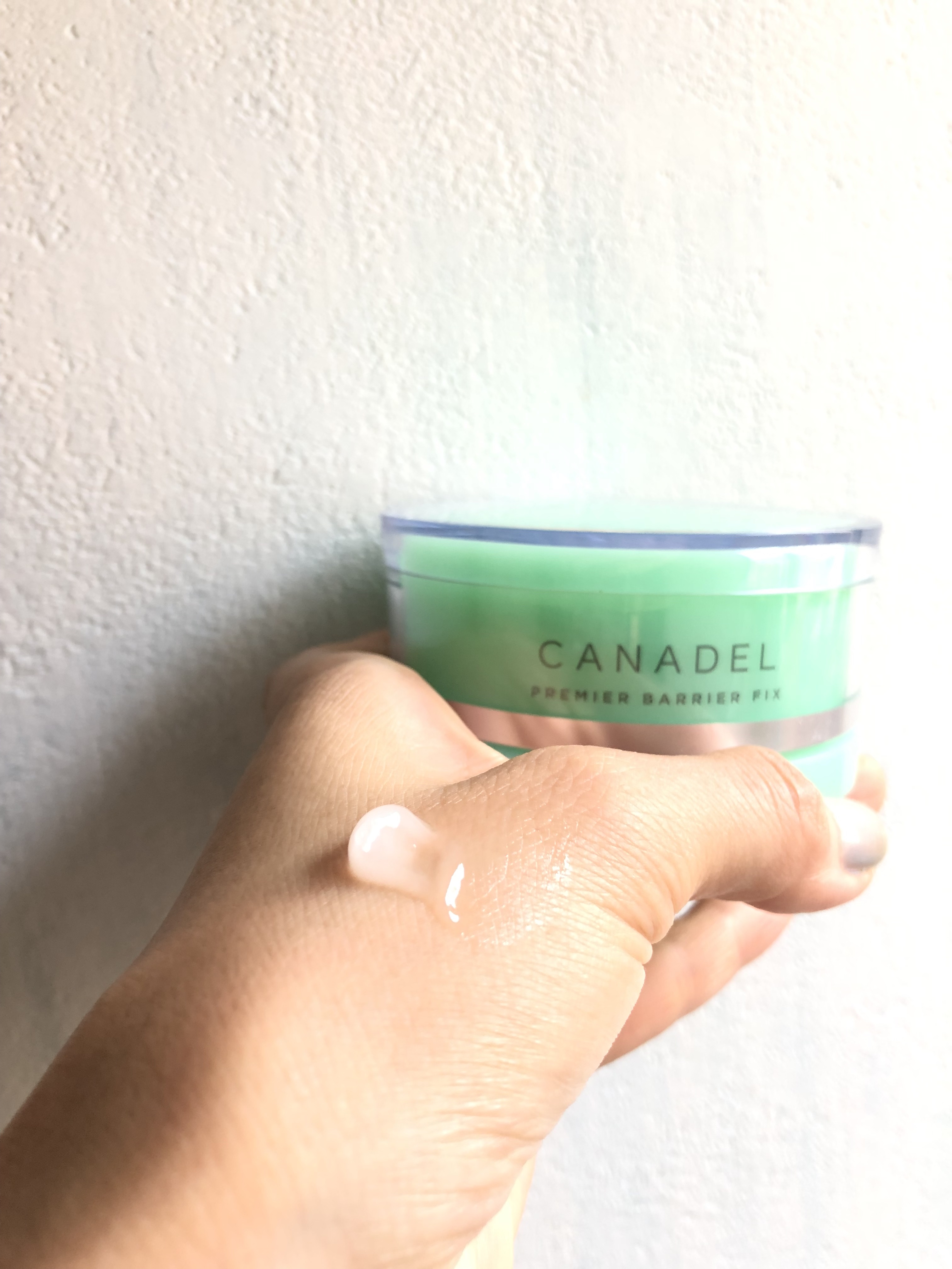 プレミアバリアフィックス /CANADEL/オールインワン化粧品を使ったクチコミ（2枚目）