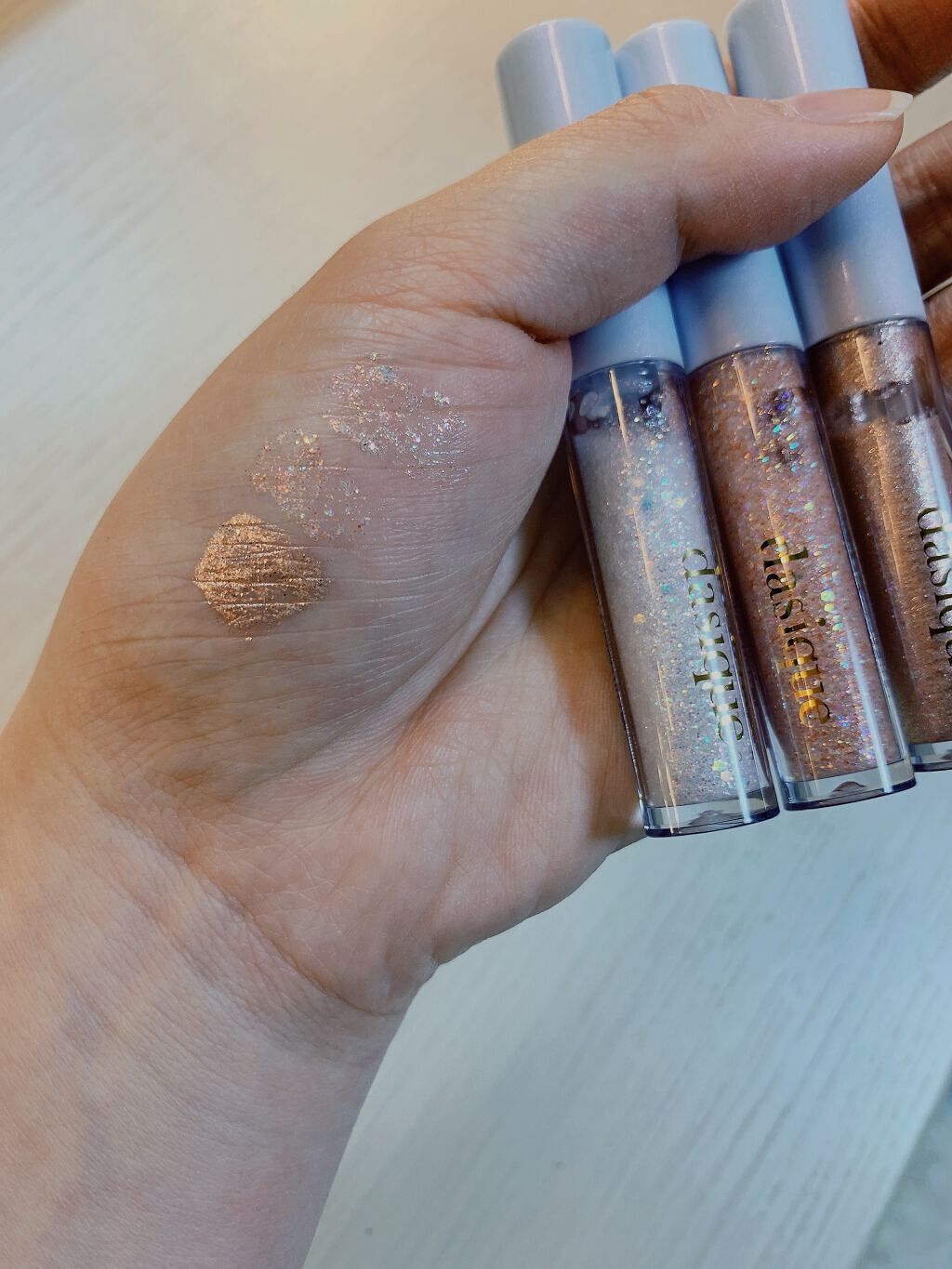 スターリット リキッドグリッター/dasique/メイクアップを使ったクチコミ(2枚目)