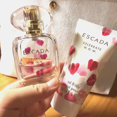 *ESCADA CELEBRATE N.O.W. EAU DE PARFUM SPRAY SPRAY

今日は可愛すぎる香水を紹介します💐

ドイツで購入した香水。

可愛すぎませんか、これ。

瓶の裏