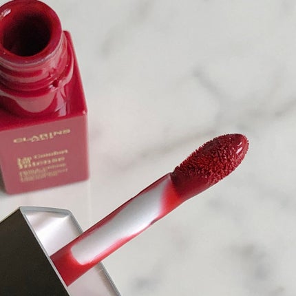 コンフォート リップオイル インテンス 04 インテンス ローズウッド/CLARINS/リップグロスを使ったクチコミ(2枚目)