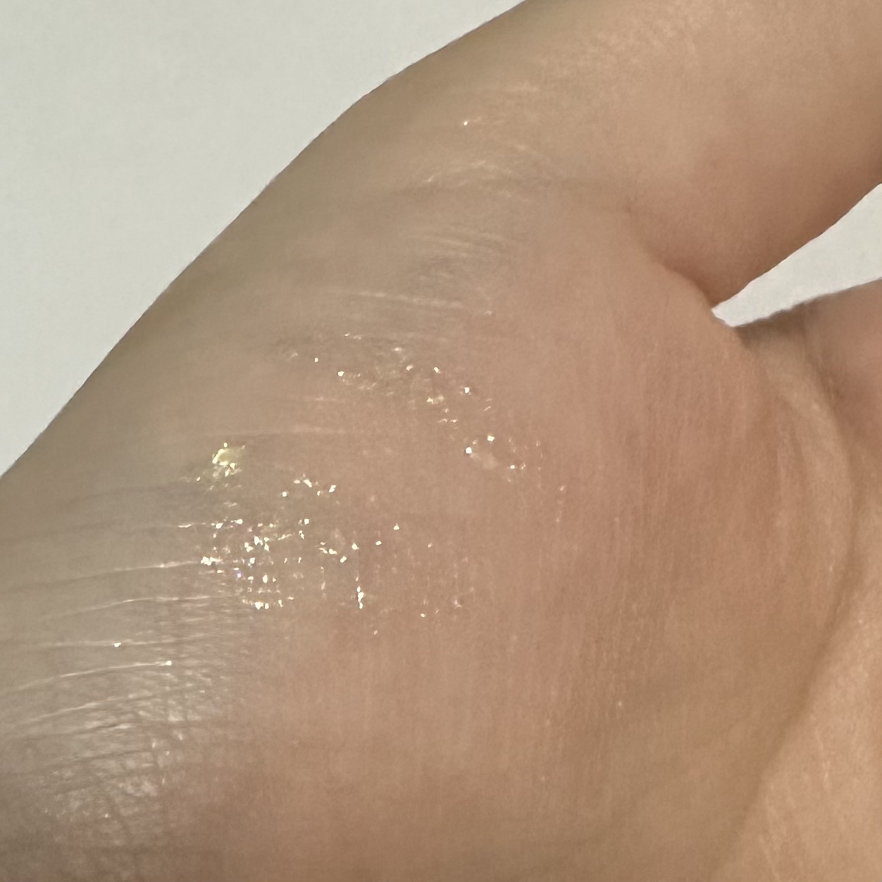 グリッター イルミネーションライナー R 02 トゥインクルスター/CipiCipi/リキッドアイライナーを使ったクチコミ（3枚目）