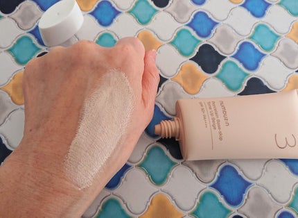 3番 ノーファンデ陶器肌トーンアップクリーム/numbuzin/化粧下地を使ったクチコミ(4枚目)