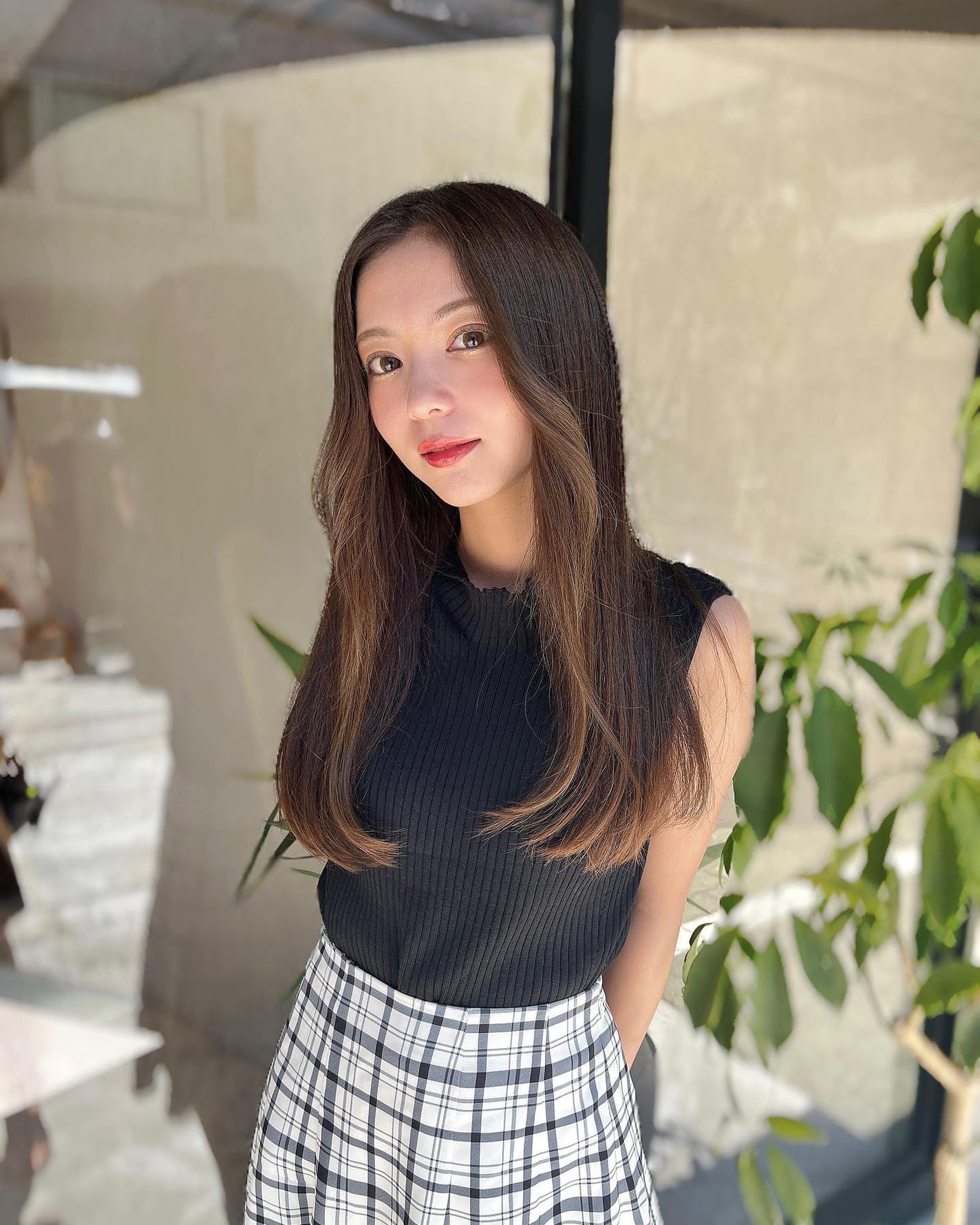 HARUNA on LIPS 「たまにはレイヤー無しなスタイルも😉⭐️毛先が重ためにすることで..」(3枚目)