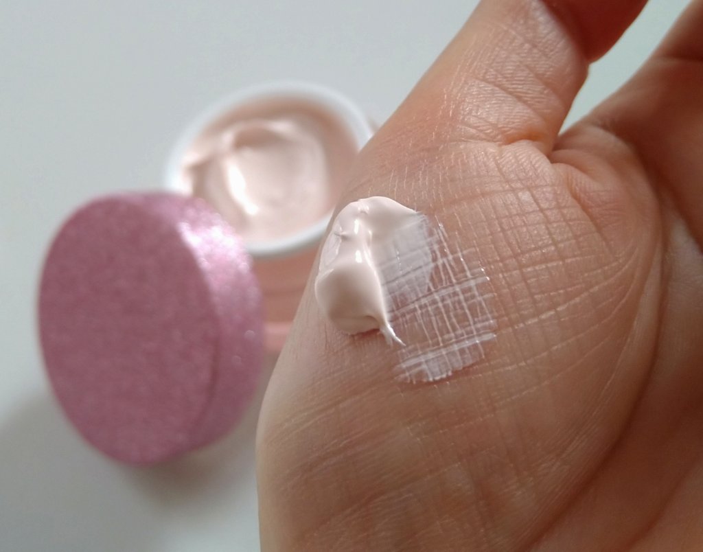 ロージー トーンアップクリーム /Colorgram/化粧下地を使ったクチコミ（2枚目）