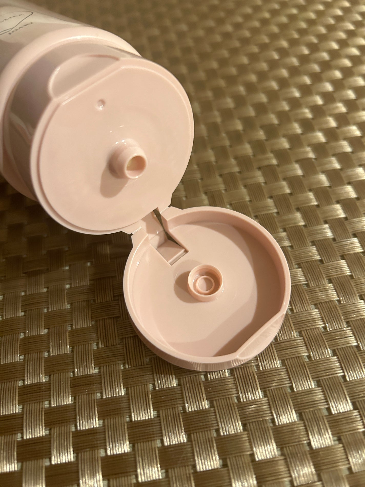 モイストボディクリーム/WHOMEE/ボディクリームを使ったクチコミ(5枚目)