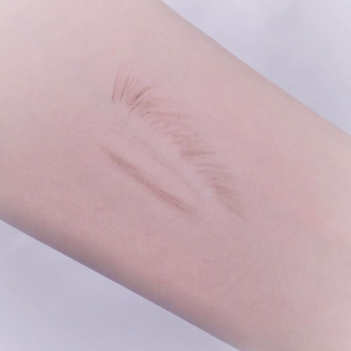 シェイパーディファイニングアイブロウペンシル/unleashia/アイブロウペンシルを使ったクチコミ(5枚目)