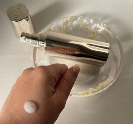 なぁな on LIPS 「満ちるハリ、潤い、透明感※1大正製薬からエイジングケア※2化粧..」(2枚目)