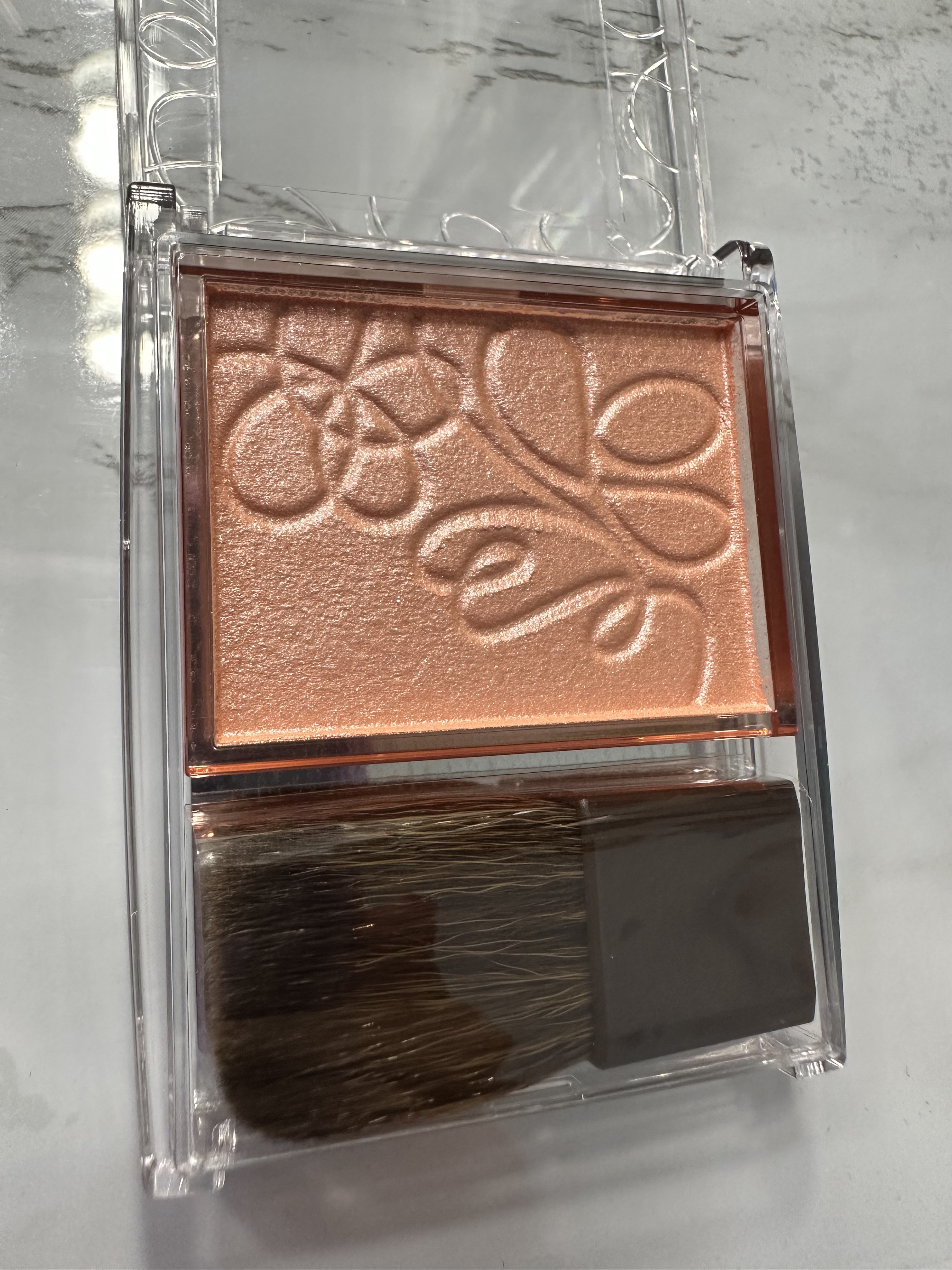 パールグロウニュアンサー/CEZANNE/パウダーハイライトを使ったクチコミ（2枚目）