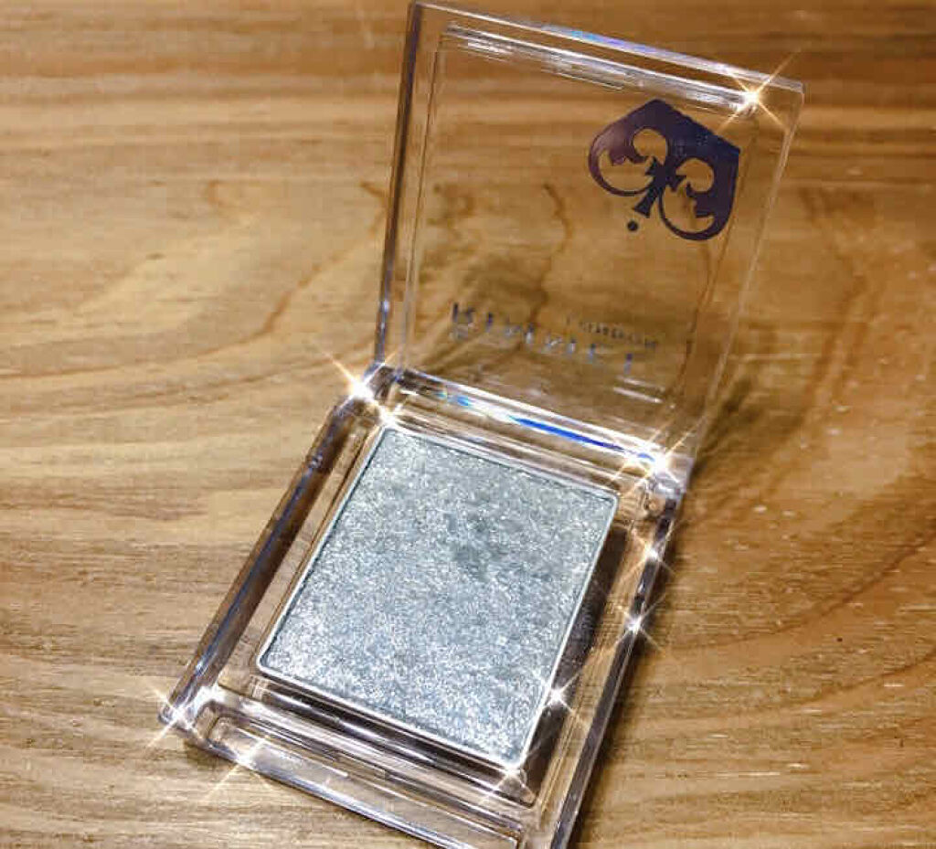 プリズム パウダーアイカラー 019 クリスタルシルバー/リンメル ロンドン/単色アイシャドウを使ったクチコミ（1枚目）