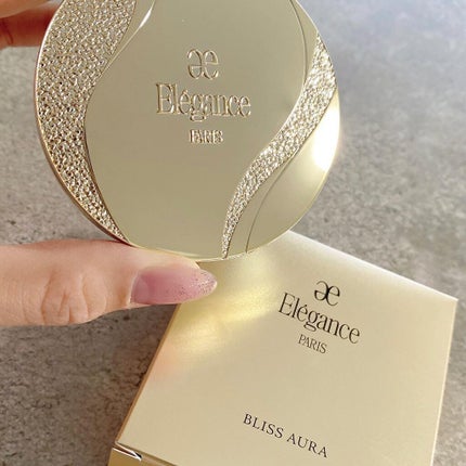 ブリス オーラ/Elégance/パウダーチークを使ったクチコミ(4枚目)