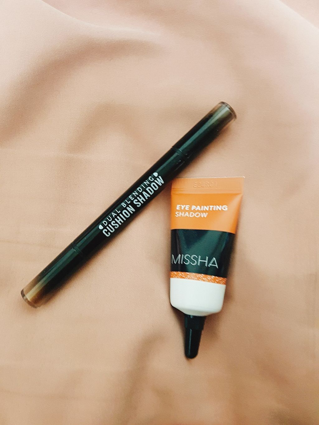 MISSHA デュアルブレンディングクッションシャドウ/MISSHA/単色アイシャドウを使ったクチコミ（1枚目）