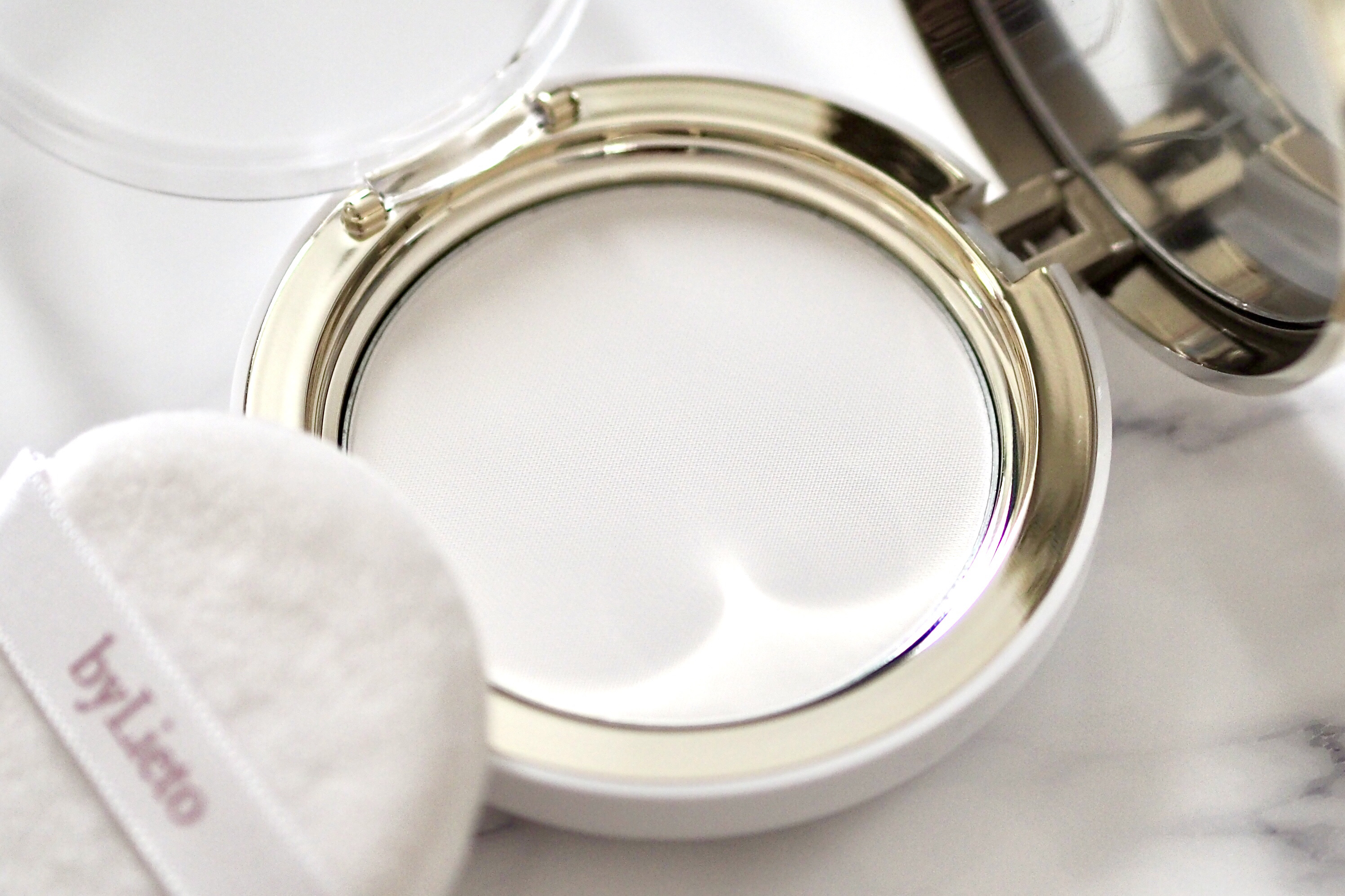 ハイドラセッティングパウダー/byLieto/プレストパウダーを使ったクチコミ（3枚目）