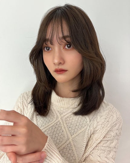 HARUNA on LIPS 「鎖骨ミディと、#たっぷりレイヤー..ミディアムレイヤー✨.秋ら..」(3枚目)