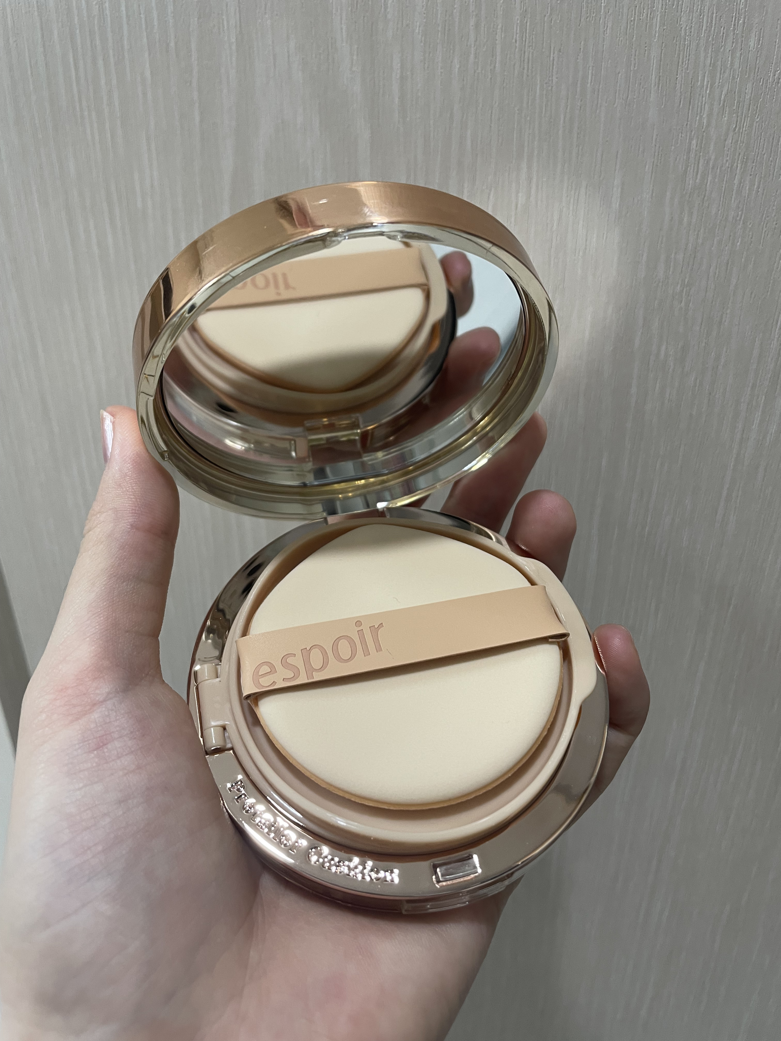 プロテーラービーグロウクッション ニュークラス/espoir/クッションファンデーションを使ったクチコミ（1枚目）