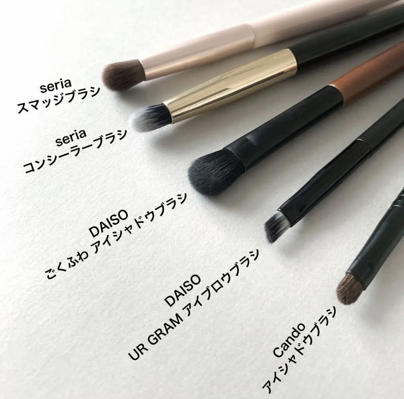 春姫 アイシャドウブラシ/DAISO/メイクブラシを使ったクチコミ（2枚目）