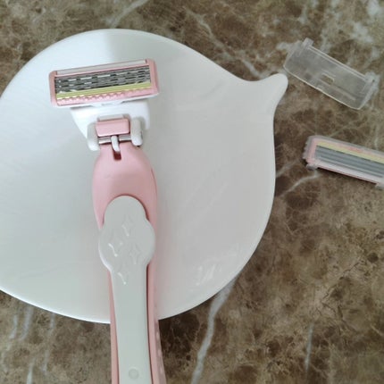 ピアニィ背中用/ピアニィ/シェーバーを使ったクチコミ(4枚目)