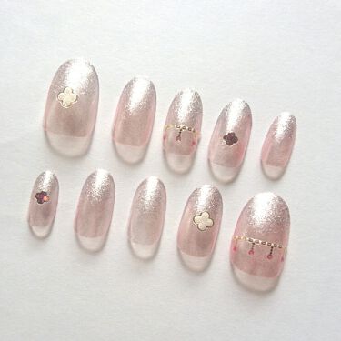 ネイルシール セリアを使った口コミ 春の日差しをイメージした上品ネイル 百均商 By ゆかい フォロバ 乾燥肌 代後半 Lips