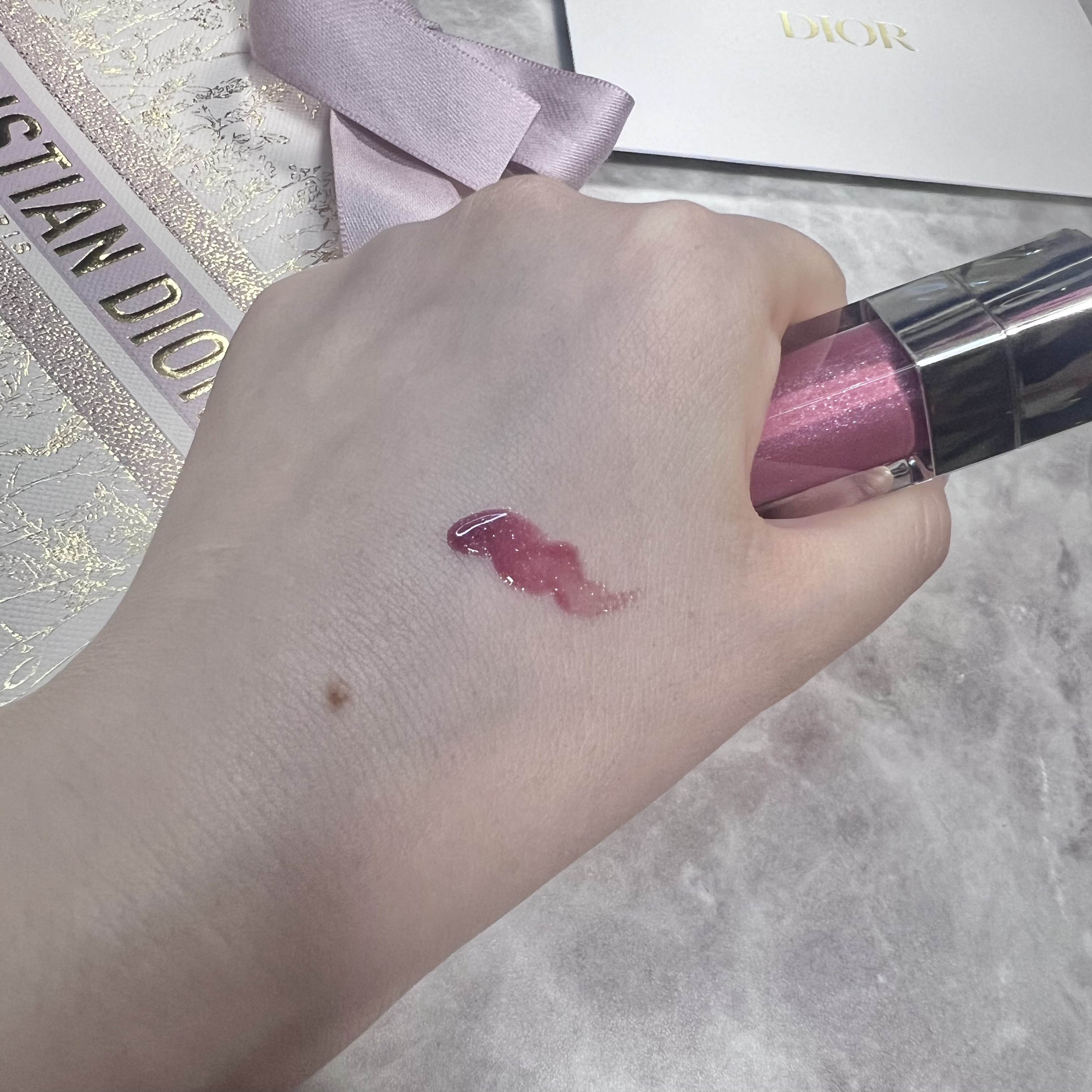 ディオール アディクト リップ マキシマイザー 068 シマー プラム/Dior/リップグロスを使ったクチコミ（2枚目）