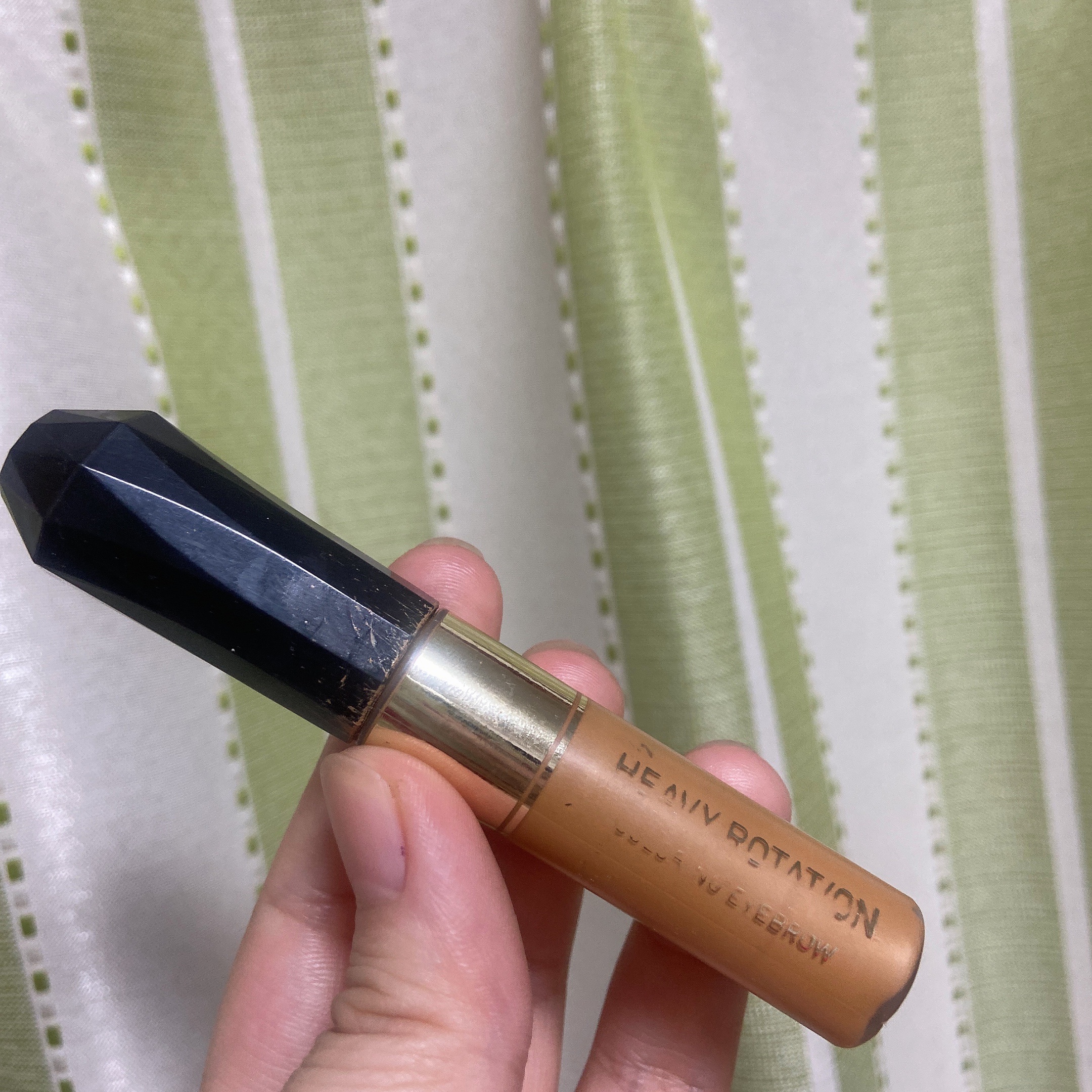 ヘビーローテーション カラーリングアイブロウEX 01 イエローブラウン/ヘビーローテーション/眉マスカラを使ったクチコミ（1枚目）