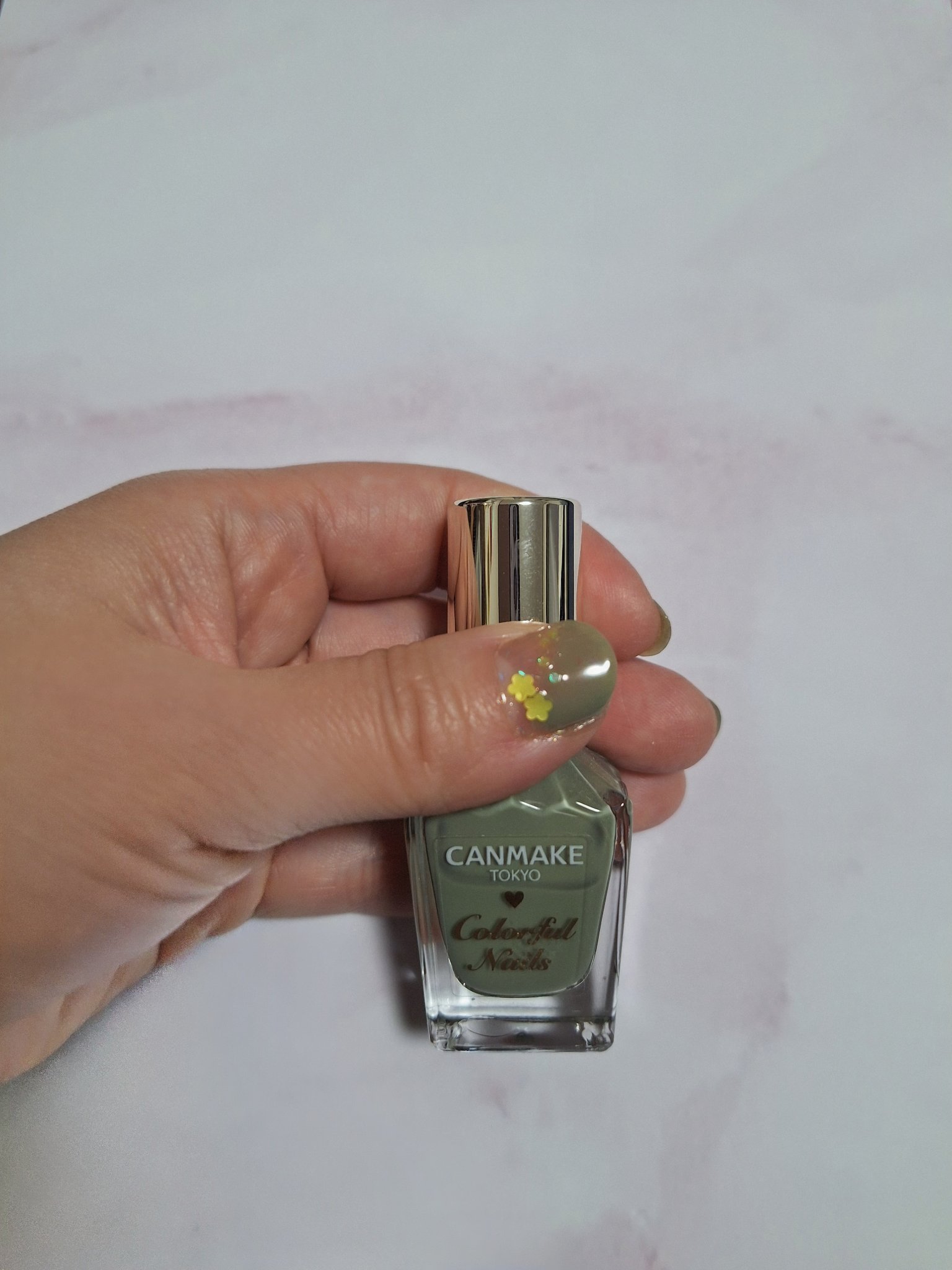 カラフルネイルズ/キャンメイク/マニキュアを使ったクチコミ（1枚目）