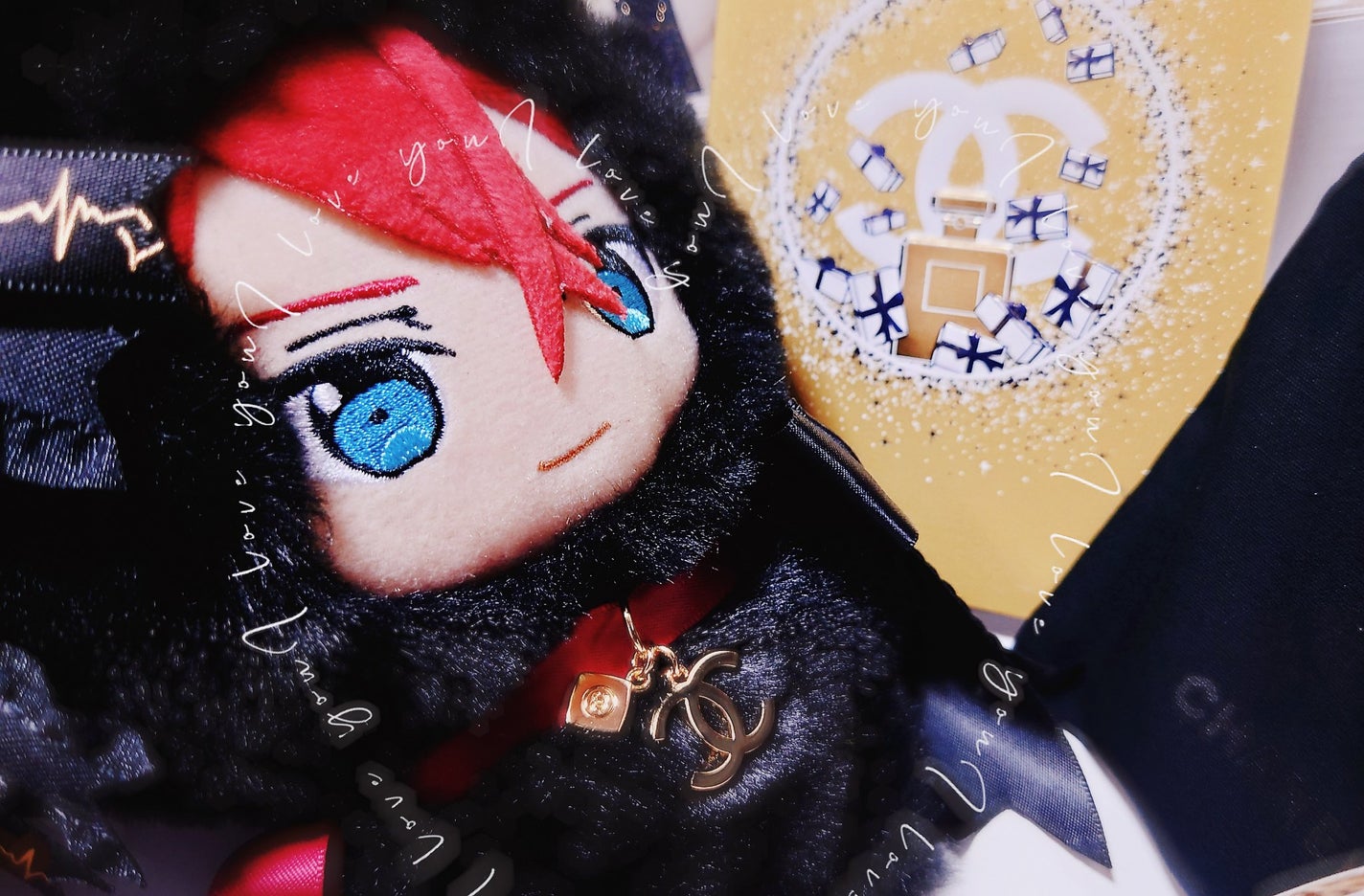 駿河*イラストレビューの人 on LIPS 「\シャネルのホリデーラッピングとチャームめちゃかわ!!/コスメ..」(3枚目)