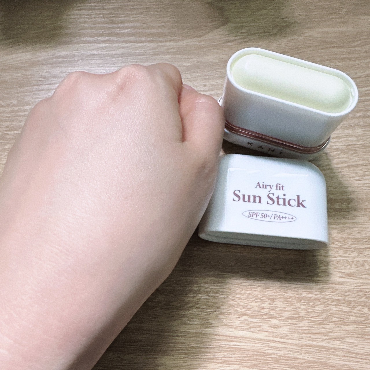 エアリーフィットサンスティック/KAHI/日焼け止めスティックを使ったクチコミ（2枚目）
