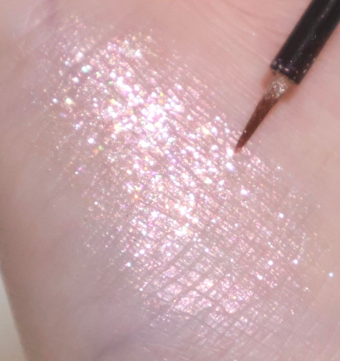 グリッター イルミネーションライナー R/CipiCipi/リキッドアイライナーを使ったクチコミ(2枚目)