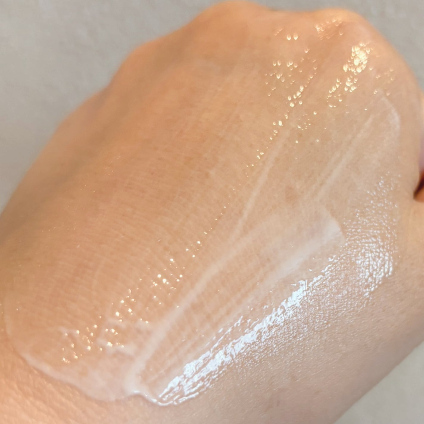 ウォーターメロン パンチ カミング サンスクリーン / スイカサンクリーム / SPF 50+ PA++++ /ビューランチ/日焼け止めクリームを使ったクチコミ(3枚目)