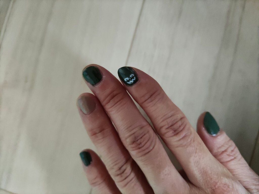 gene TOKYO ネイル/DAISO/マニキュアを使ったクチコミ(2枚目)