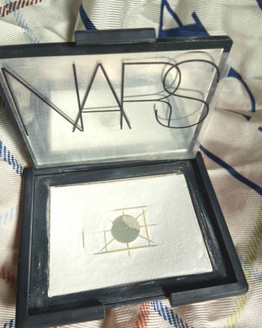 ライトリフレクティングセッティングパウダー　プレスト　N/NARS/プレストパウダーを使ったクチコミ（2枚目）