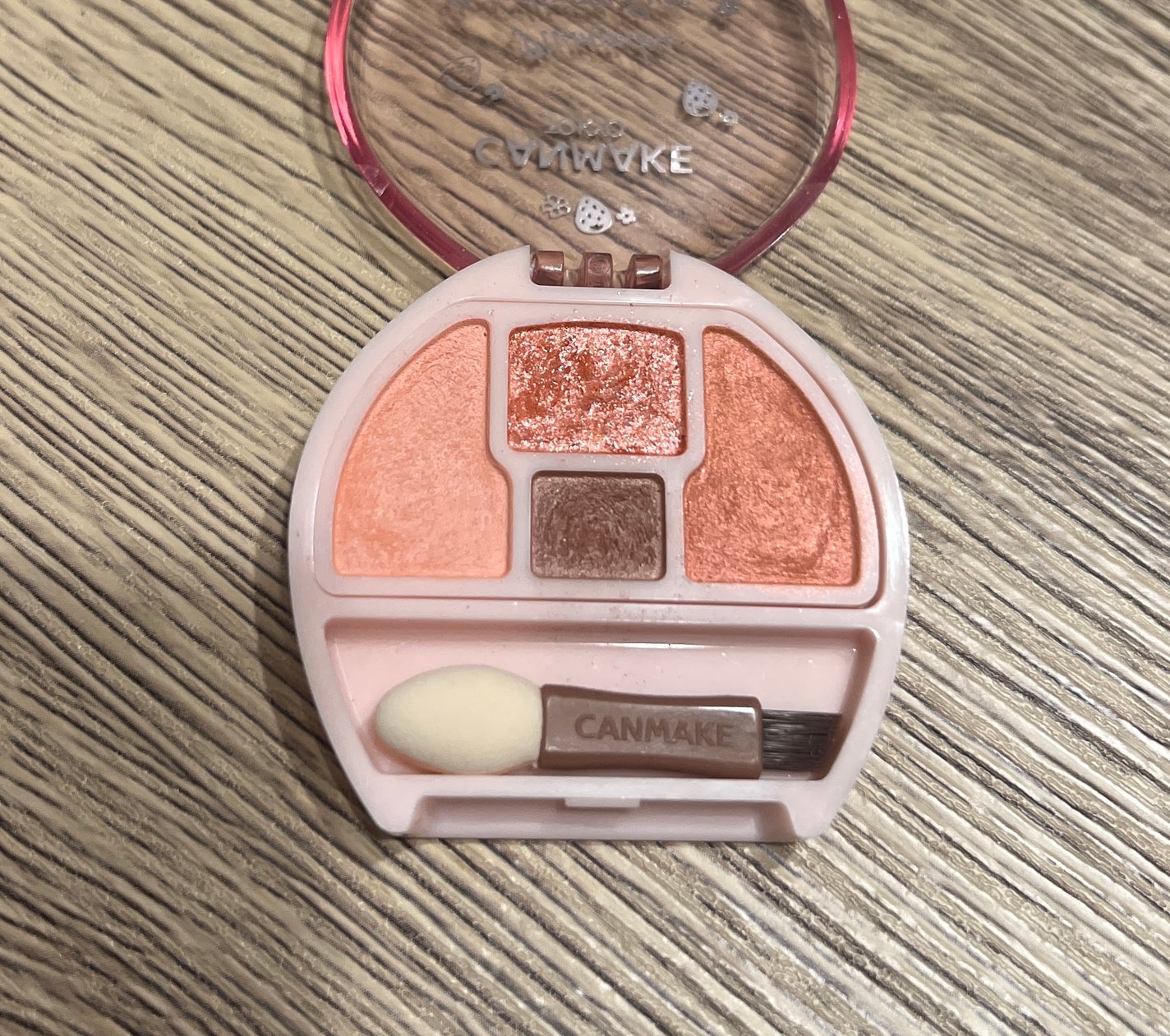 プランぷくコーデアイズ/キャンメイク/パウダーアイシャドウを使ったクチコミ(2枚目)