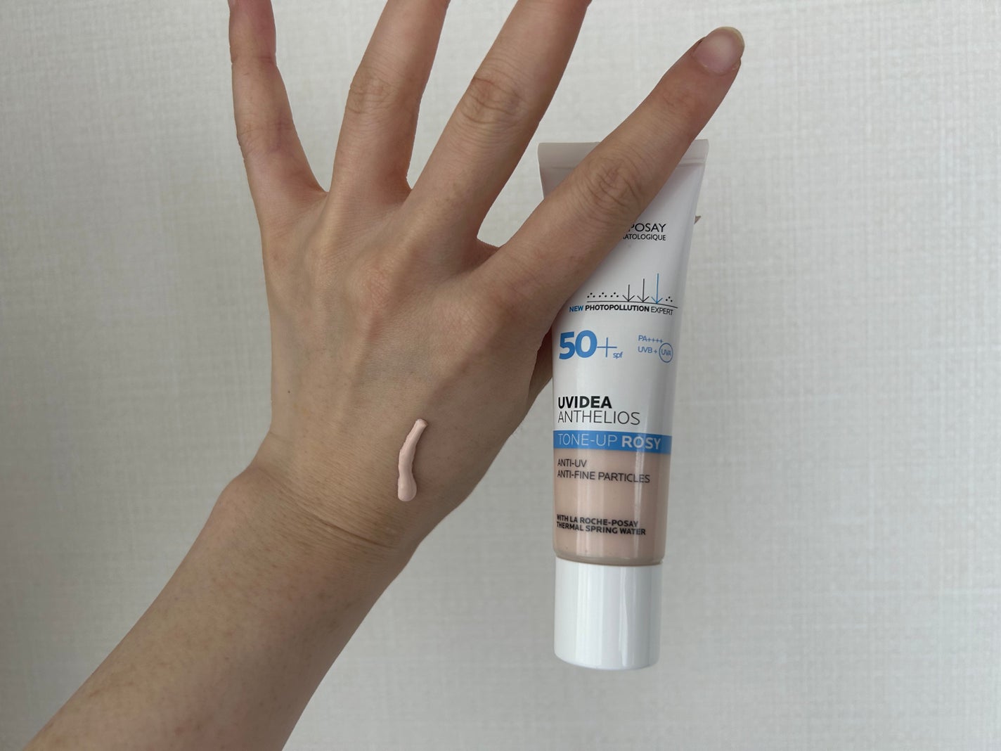 UVイデア XL プロテクショントーンアップ ローズ/ラ ロッシュ ポゼ/日焼け止めクリームを使ったクチコミ(4枚目)