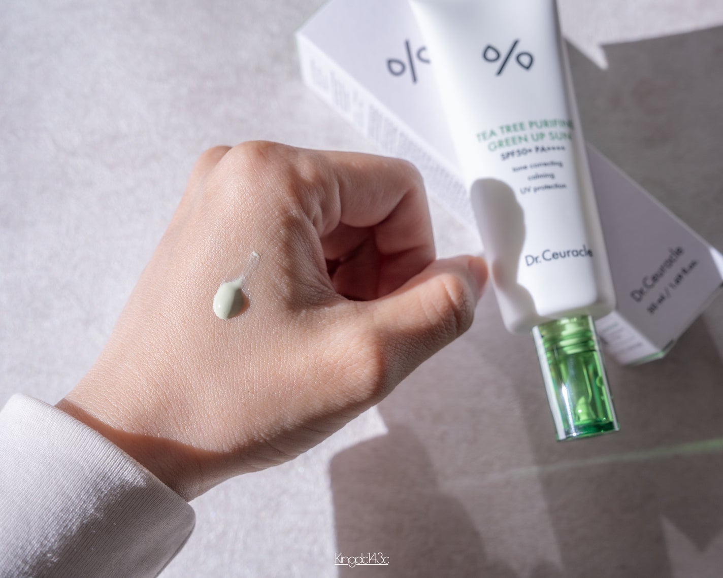 ティーツリーピュリファイングリーンアップサン/Dr.Ceuracle/日焼け止めミルクを使ったクチコミ(2枚目)