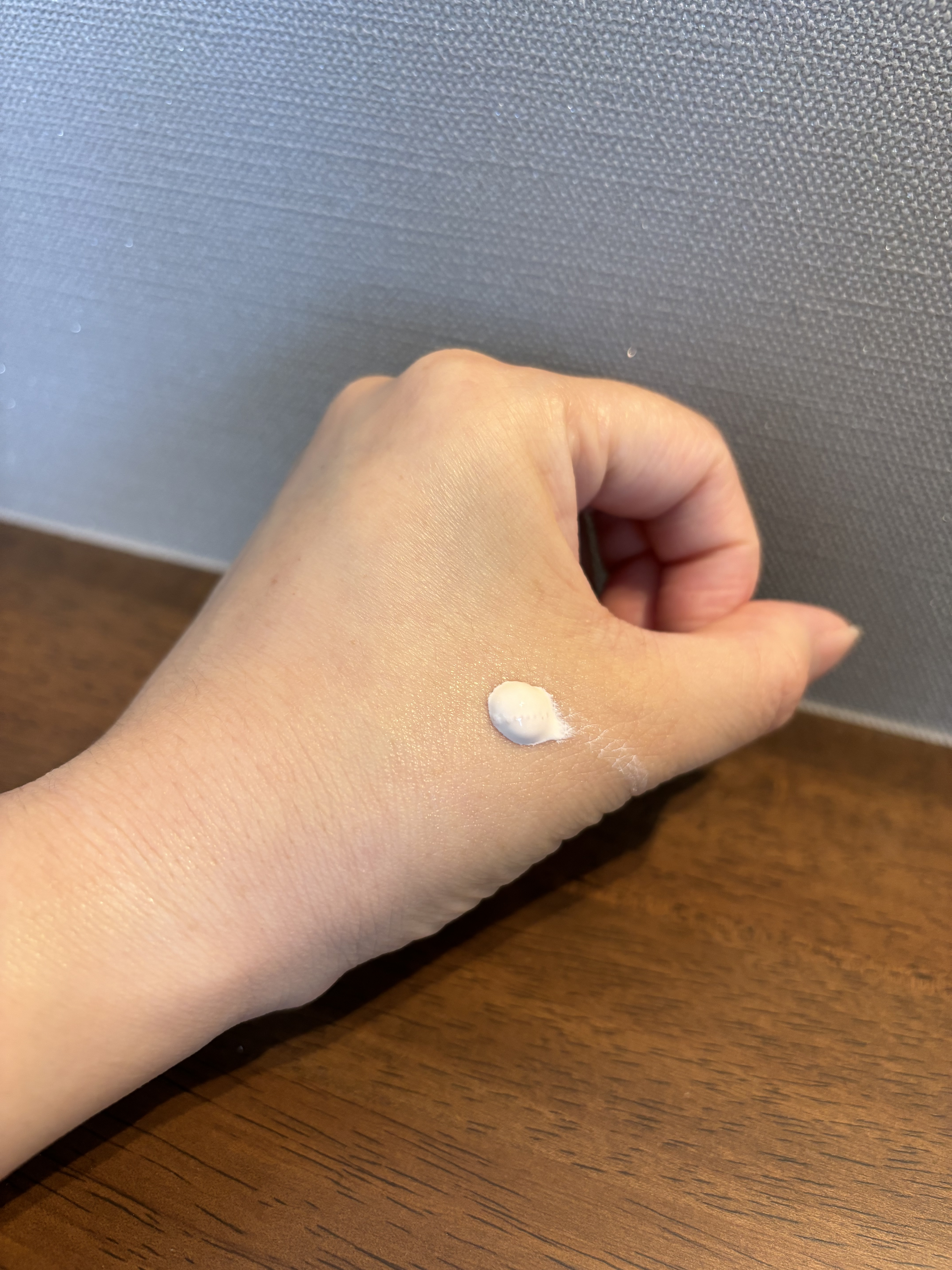 ALBION エクシア フェアブライトニング メイクアップセラムのクチコミ「ALBION
エクシア フェアブライトニング メイクアップセラム

先日エクシアのファンデーシ.....」（3枚目）