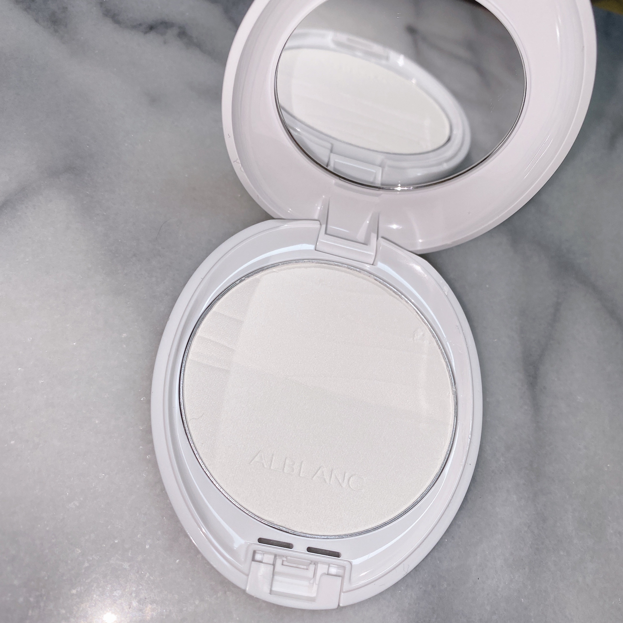 クラリティブラン フィニッシャー/ALBLANC/プレストパウダーを使ったクチコミ（3枚目）