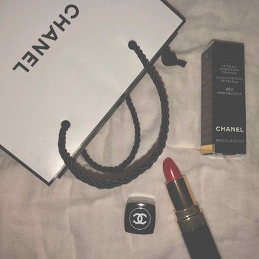 りなてぃ on LIPS 「CHANELの482番の口紅💄いつも真っ赤の口紅だからこの夏ピ..」（1枚目）