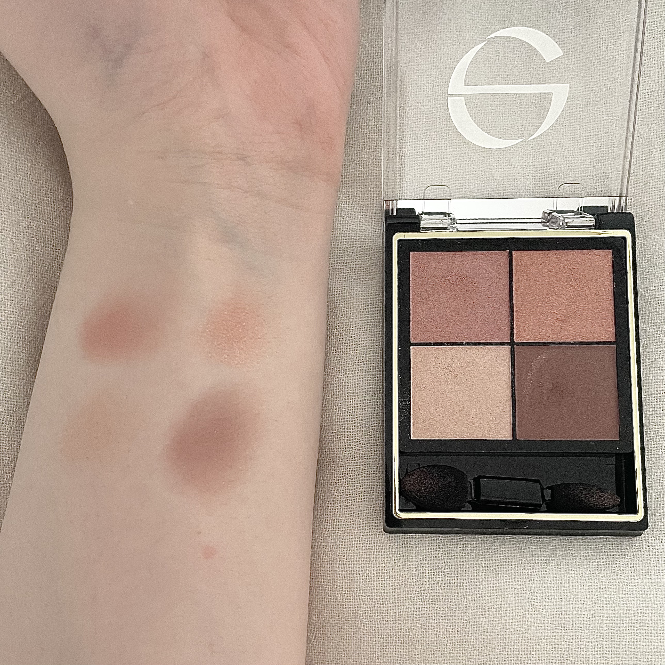 リアルクローズシャドウ/excel/アイシャドウパレットを使ったクチコミ（3枚目）