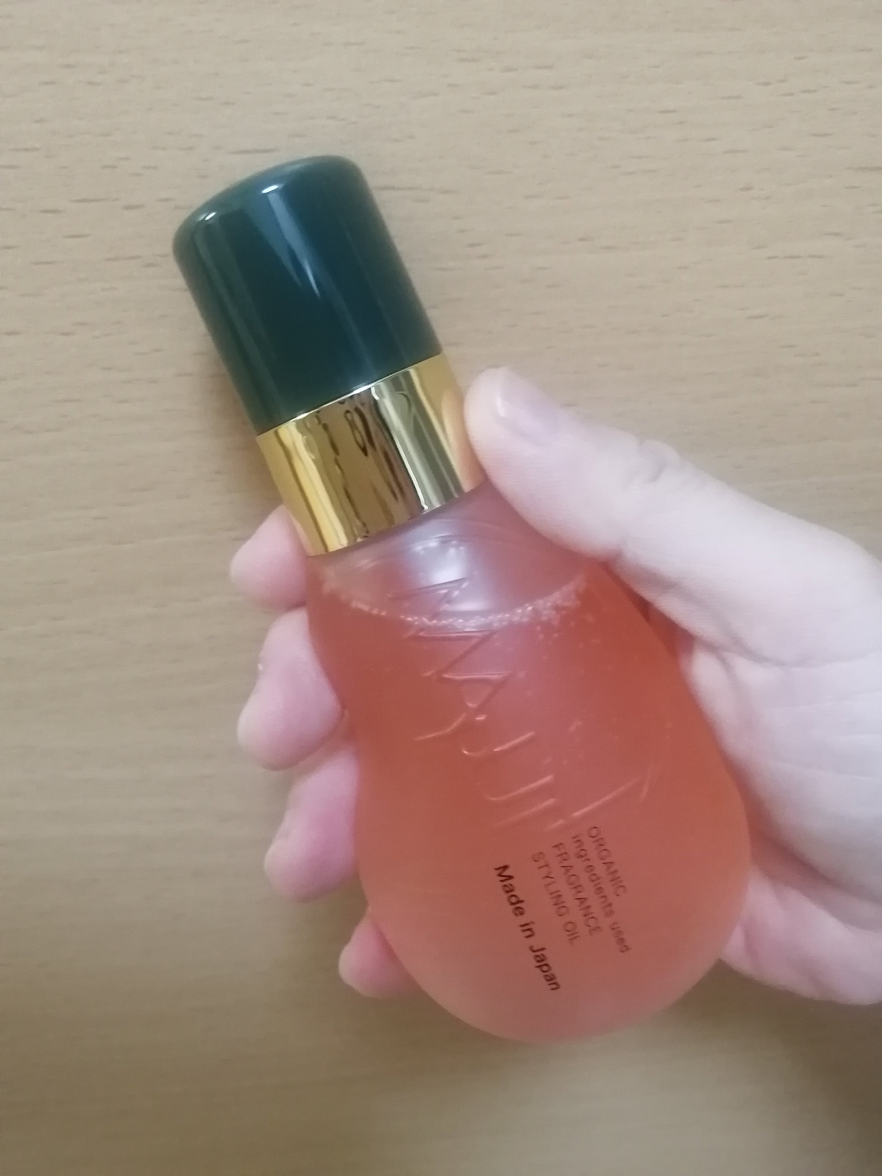 オーガニックフレグランススタイリングオイル MAPUTI/MAPUTI/ヘアオイルを使ったクチコミ（3枚目）