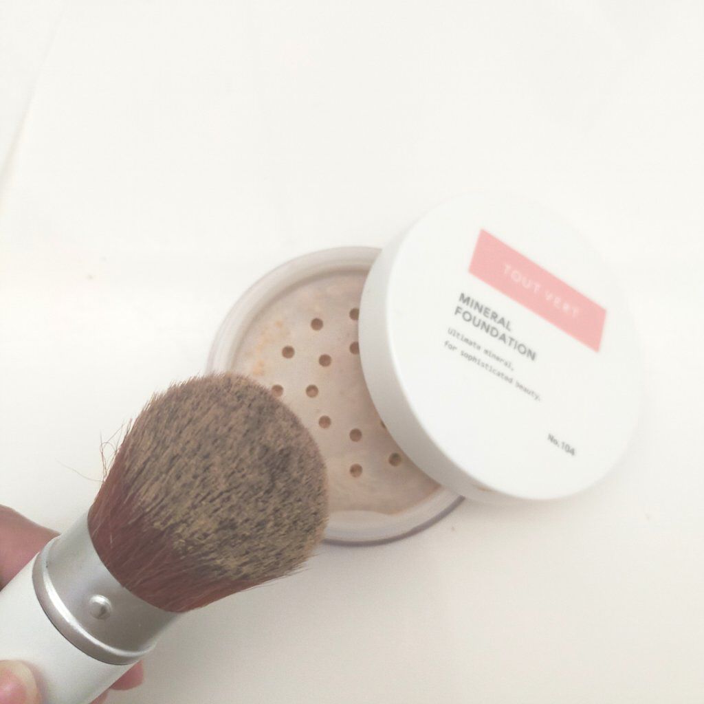 TOUT VERT ミネラルファンデーション やや艶ありのクチコミ「TOUT VERT ミネラルファンデーション やや艶あり‪‪𓂃 𓈒𓏸◌‬
最近のファンデーショ.....」（1枚目）