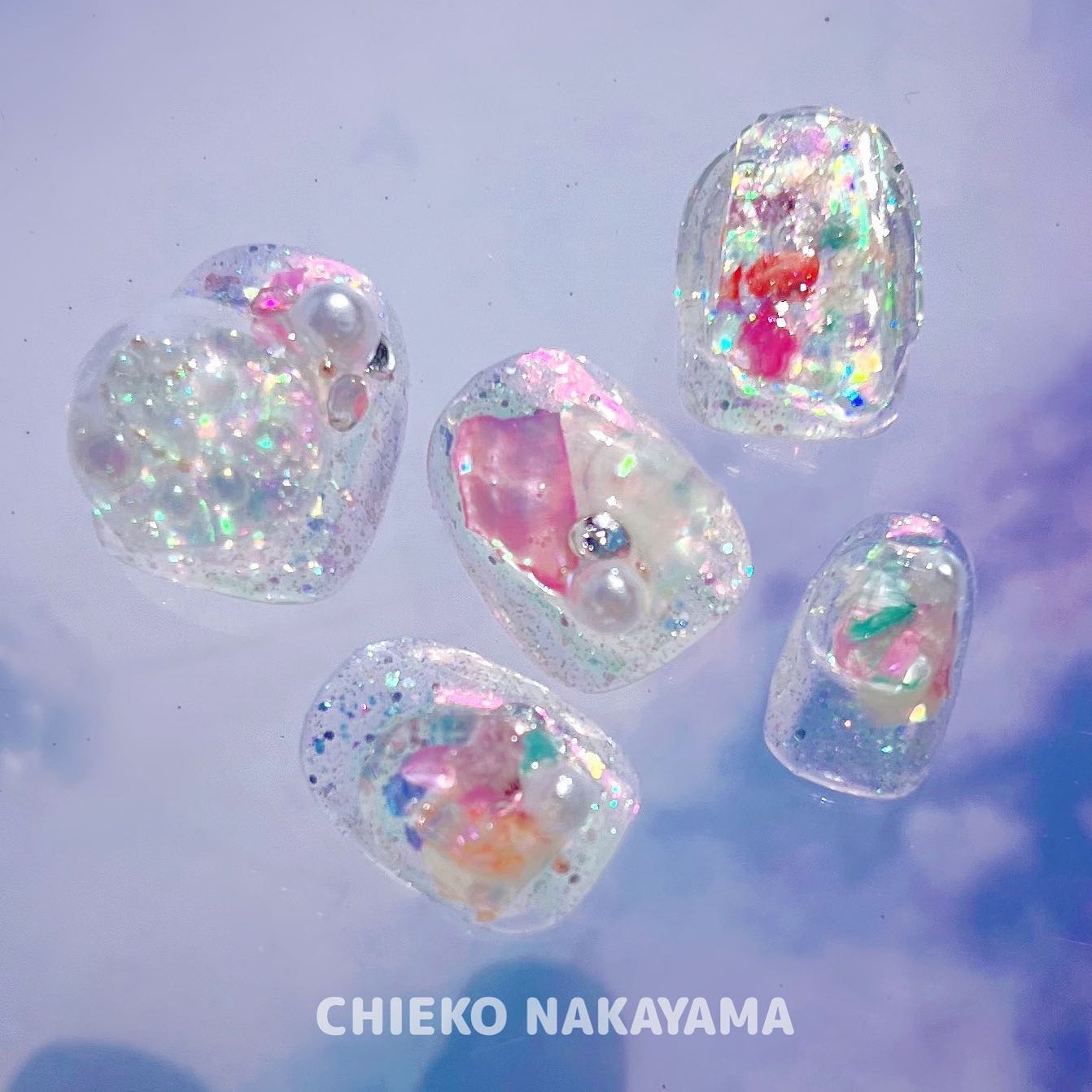 なかやまちえこ on LIPS 「なつのおーろらねいる🐚⠀⠀次回の8/2011:00-のネイルス..」(2枚目)