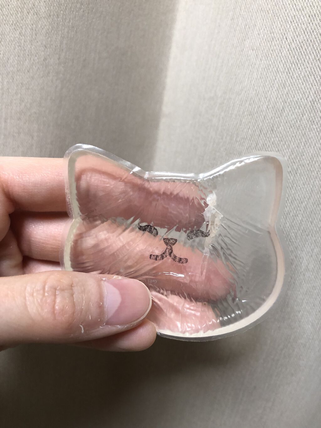 ETUDE マイビューティーツール シリコンパフのクチコミ「1枚目キャンドゥ
猫はむかーしエチュードで買った、裂けたので引退、使いやすかったのになあ..」（2枚目）