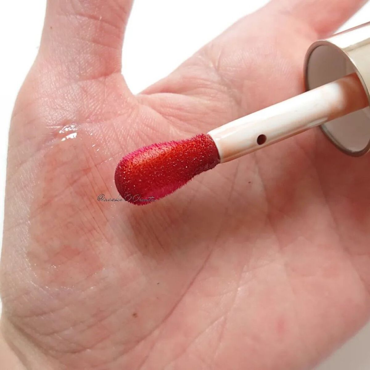 リップコンフォートオイル/CLARINS/リップグロスを使ったクチコミ（3枚目）