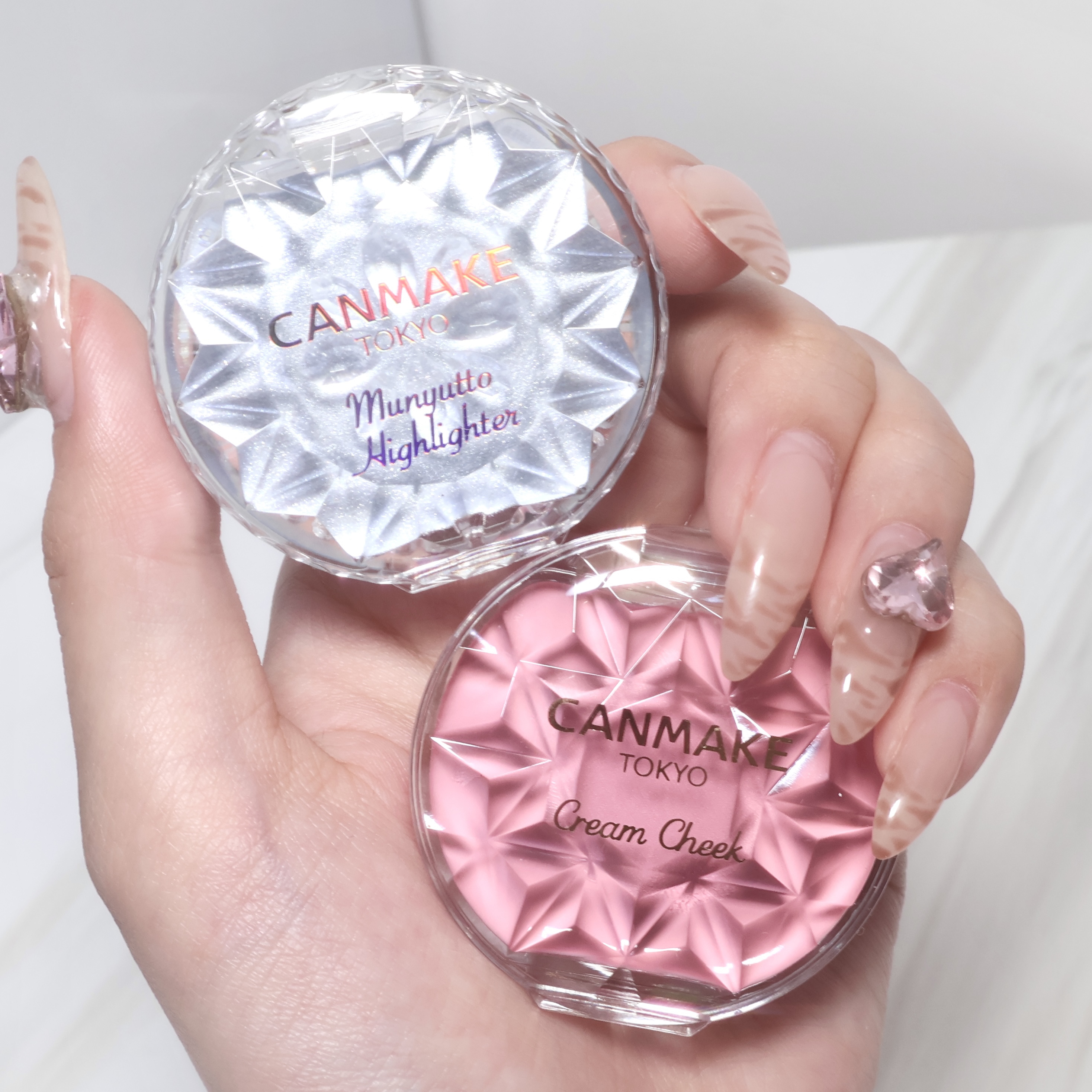 むにゅっとハイライター/キャンメイク/クリームハイライトを使ったクチコミ（1枚目）
