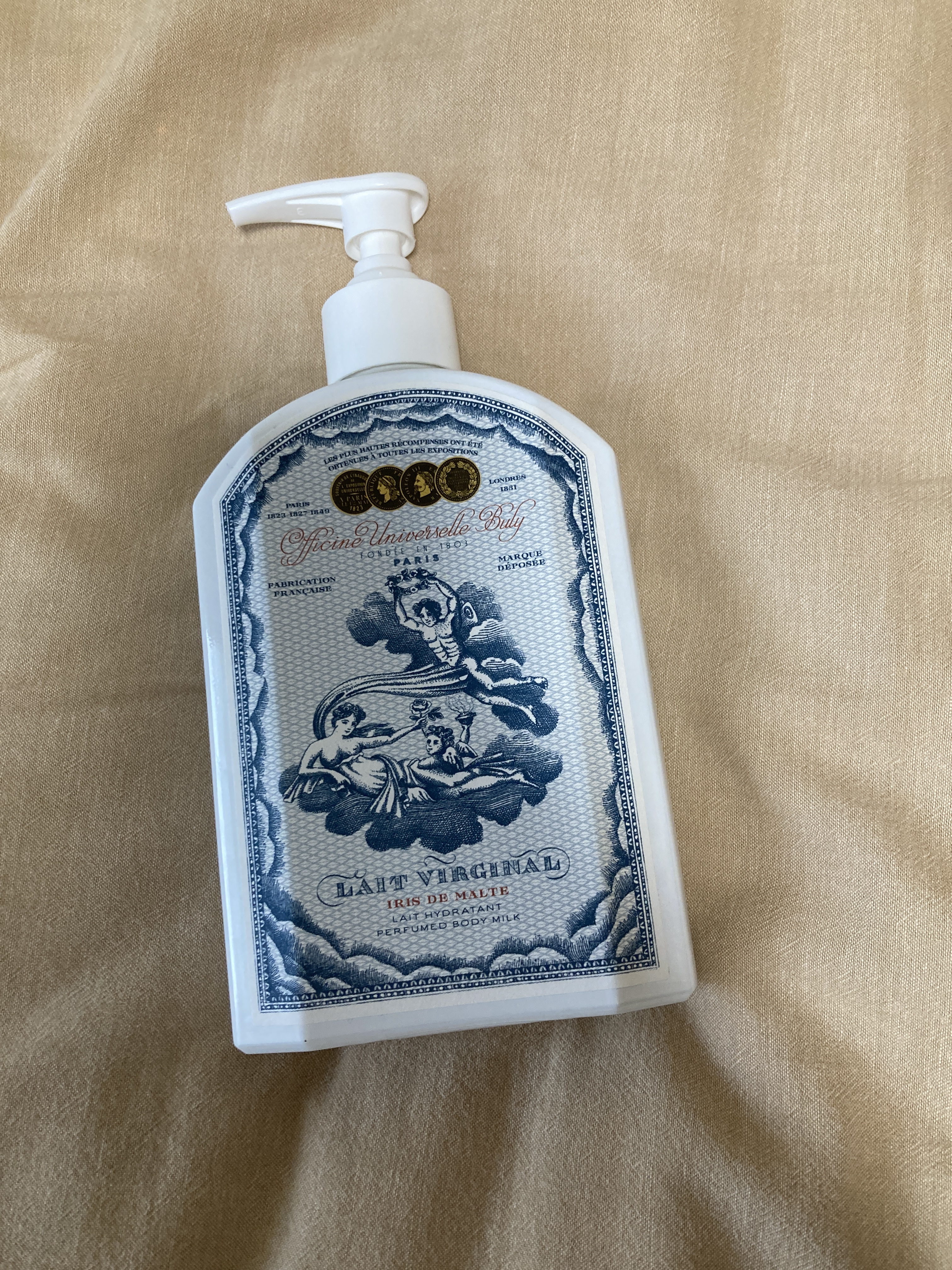 レ・ヴィルジナル/オフィシーヌ・ユニヴェルセル・ビュリー/ボディミルクを使ったクチコミ（1枚目）