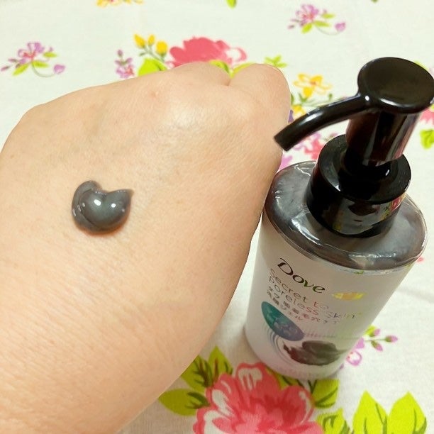 ダヴ 吸着毛穴ケア 洗顔ジェル/ダヴ/その他洗顔料を使ったクチコミ(4枚目)