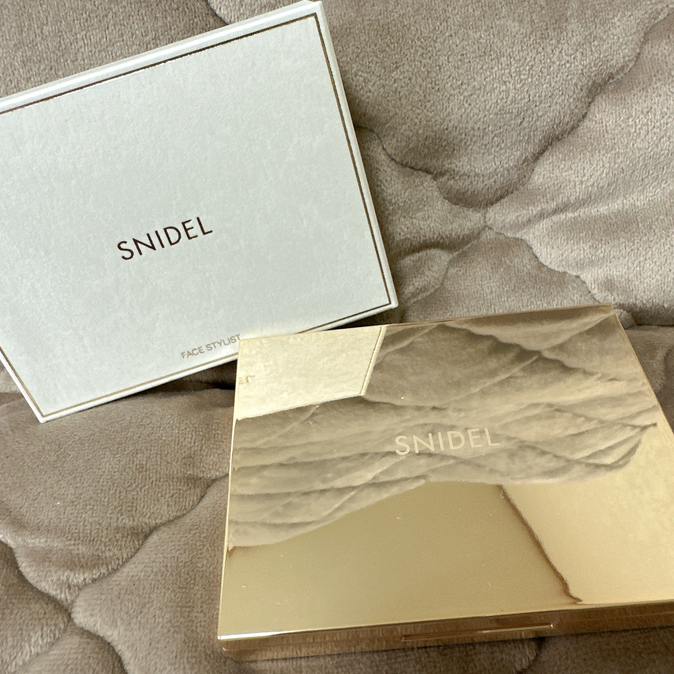 フェイス スタイリスト/SNIDEL BEAUTY/アイシャドウパレットを使ったクチコミ（3枚目）