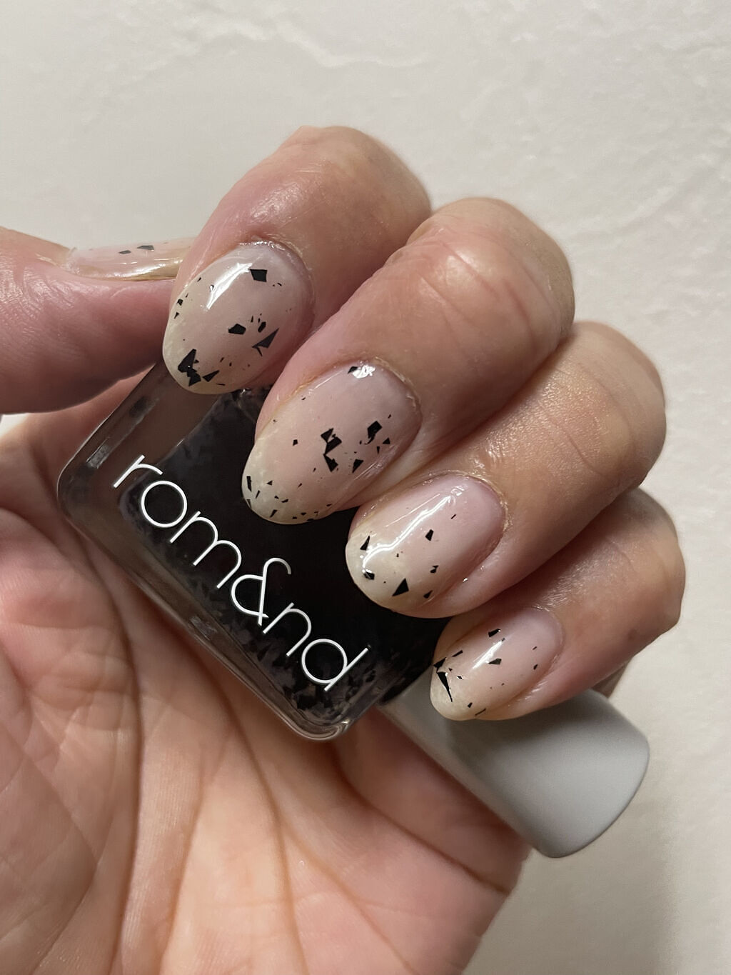 ムードペブルネイル/rom&nd/マニキュアを使ったクチコミ（1枚目）