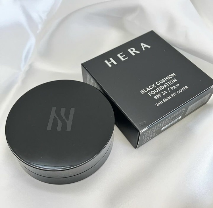 ブラック クッション 21N1 ベージュ/HERA/クッションファンデーションを使ったクチコミ（1枚目）