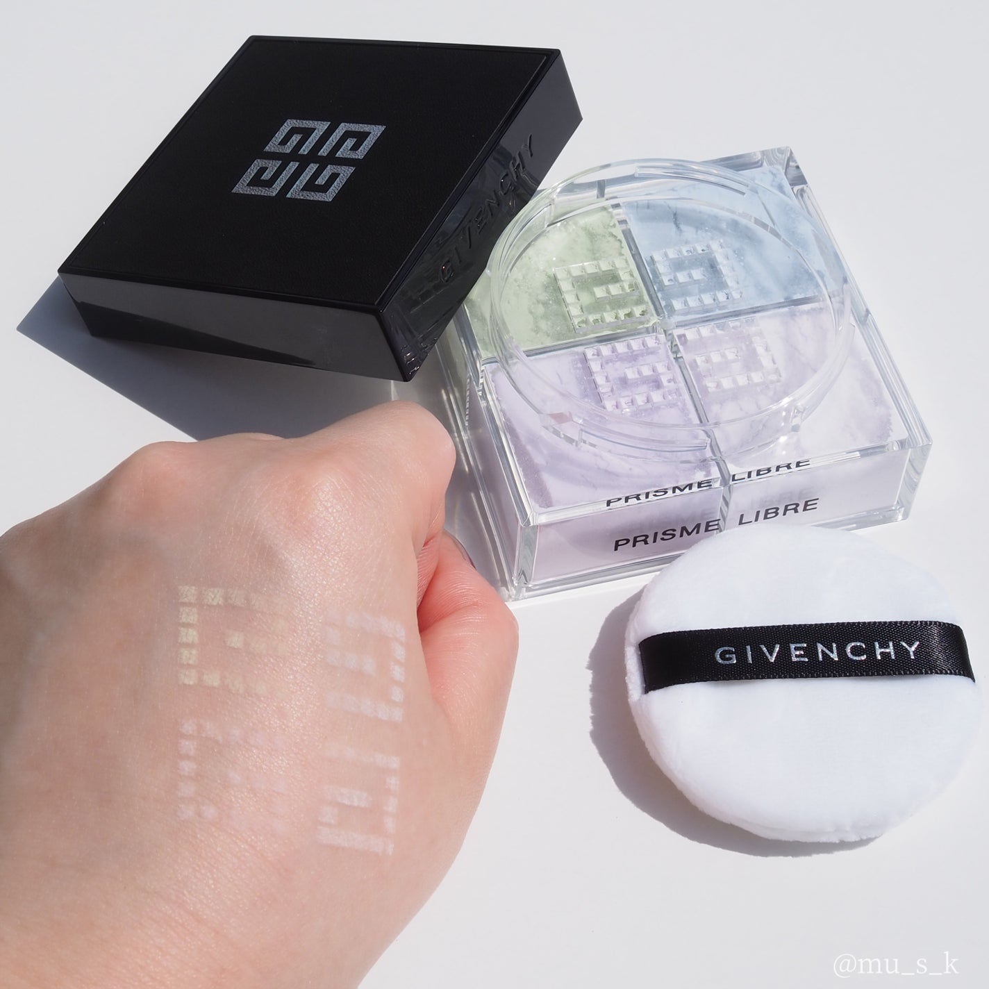プリズム・リーブル/GIVENCHY/ルースパウダーを使ったクチコミ(2枚目)