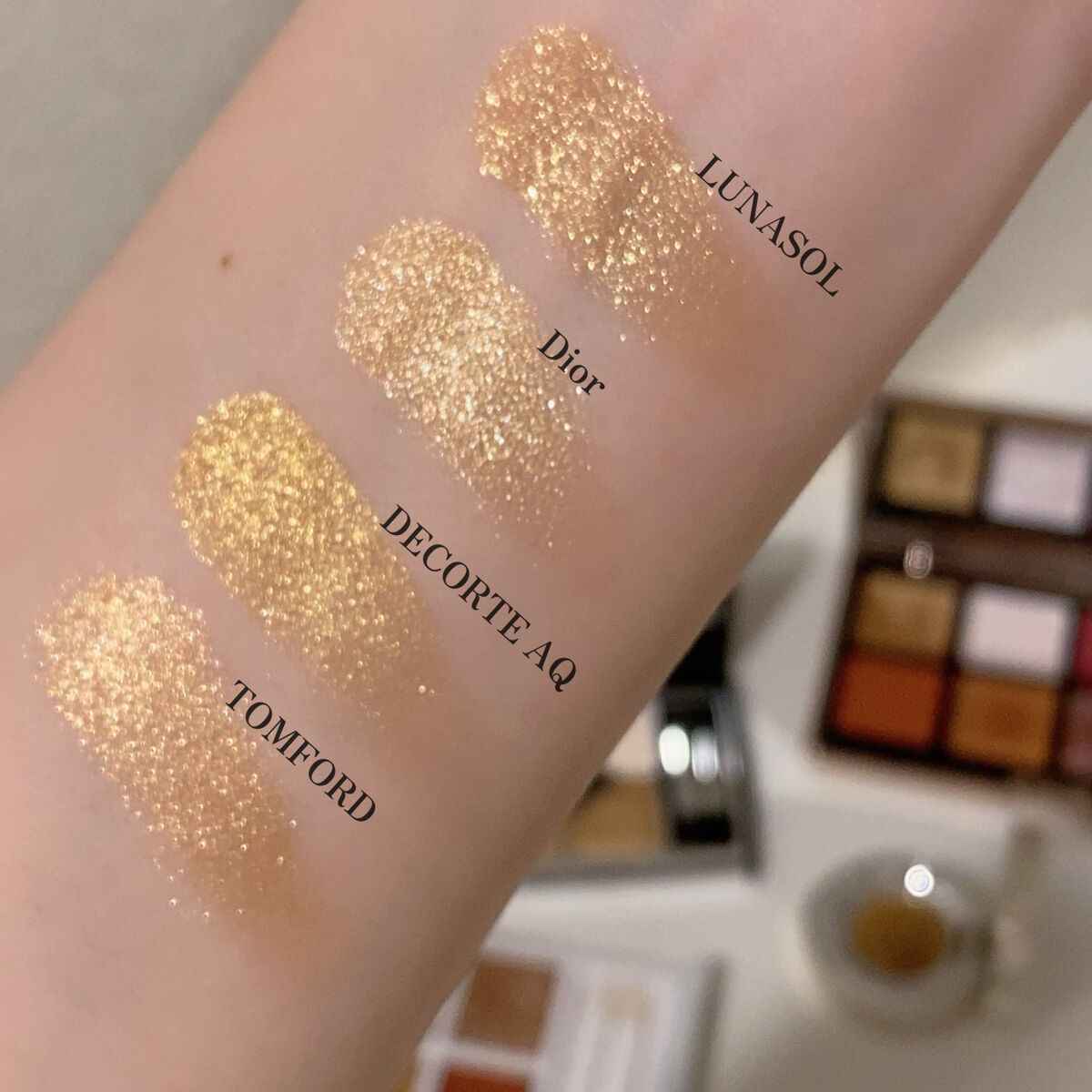 AQ アイシャドウ 12/DECORTÉ/単色アイシャドウを使ったクチコミ（2枚目）